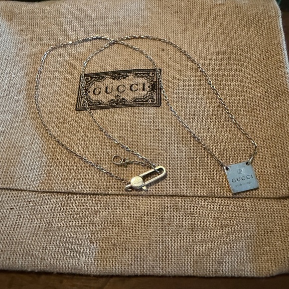 Gucci Silver Square Pendant Necklace - Picture 2 of 5